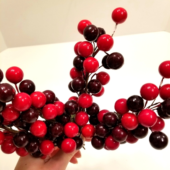 4 pcs High Gloss Red & Brown Berries Christmas Thanksgiving Ornaments Bunches - Picture 4 of 7